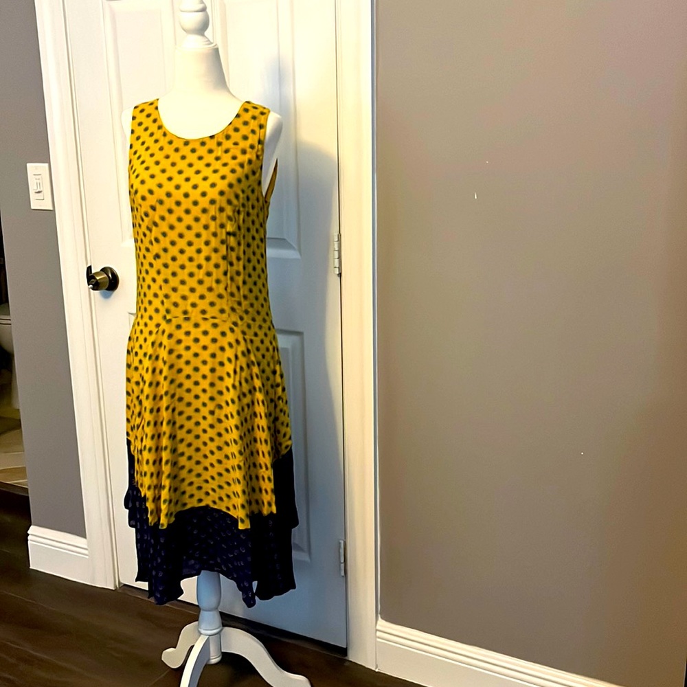 H&M printed, sleeveless, midi dress.